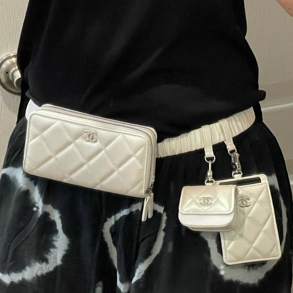 SOLD. NEW Chanel Bumbag Belt bag  Coco Neige Runway Limited Edition Iridescent - Picture 16 of 16